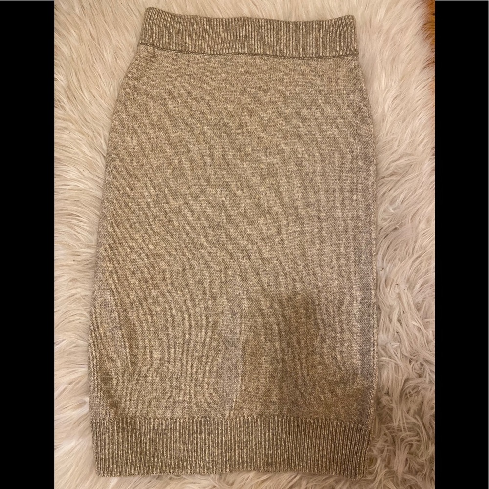 H&M taupe winter skirt